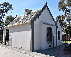 Overnewton Gatehouse 001