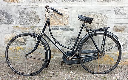 Raleigh lady's loop frame bicycle 1930s