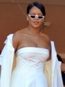 Rihanna Cannes 2017 (cropped)