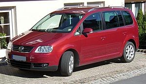 VW Touran red