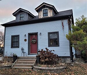 William Morrison House- Cobblers Cottage -12 Buttonville Cres W- Markham-Ontario-Built in 1840-20221208