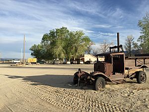 2015-04-29 18 29 47 Old truck and buildings in Dyer, Nevada.jpg