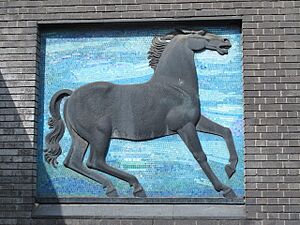 Blackhorse Road tube station – sculpture