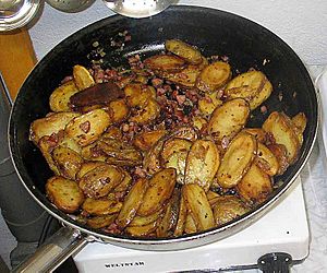 Bratkartoffeln-in-pfanne
