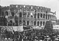 Bundesarchiv Bild 102-12292, Rom, Ansprache Mussolinis an die Jugend