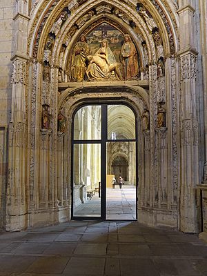 Claustro de la Catedral de Segovia. Puerta