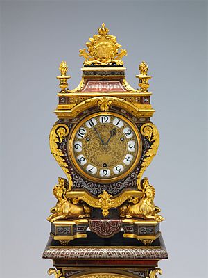 Clock with pedestal MET DP214850