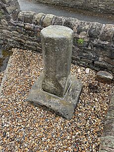 Cross base, Garstang
