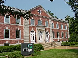 Duncan-hall-au