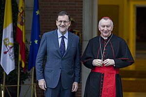 Mariano Rajoy recibe al secretario de Estado de la Santa Sede