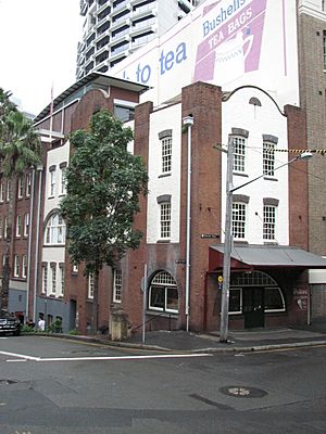 NSW Housing Board Building, Gloucester Street, The Rocks 01.jpg