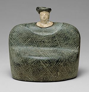 Seated female MET DT867