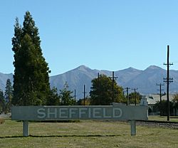 Sign next to SH73 welcoming visitors to Sheffield