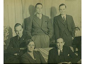 Sidney F Wicks, Dorothy - L-R Cedric, David and Merlin 1930s.001