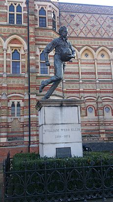 Webb Elllis Statue