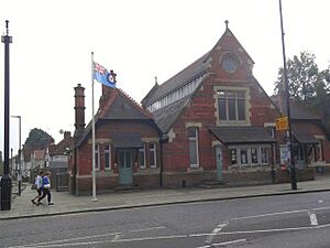 Bernays Memorial Hall, The Broadway, Stanmore - geograph.org.uk - 4170106