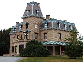 Chateau-sur-Mer, Newport, Rhode Island.jpg
