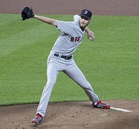 Chris Sale in 2017 (37185846582) (cropped).jpg