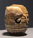 Giappone, periodo edo, netsuke a forma di balla di paglia e topolini, XIX sec