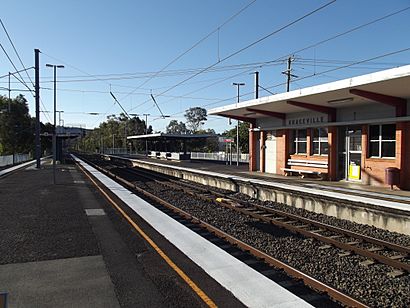 Graceville Railway Station, Queensland, Aug 2012.JPG