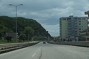 Highway at Këmbi i kavajës (OSCAL19 trip)