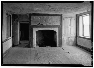 INTERIOR, FIREPLACE WALL WITH CUPBOARD AND OPENED FIREPLACE - Thomas Massey House, Lawrence and Springhouse Roads (Marple Township), Broomall, Delaware County, PA HABS PA,23-BROOM.V,1-14
