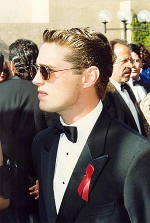 Jason Priestley at the 44th Emmy Awards