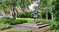 Jimmy Shand statue Auchtermuchty (wide angle)