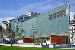 Le LAC, la façade sud (Lugano, Suisse) (21783439458)