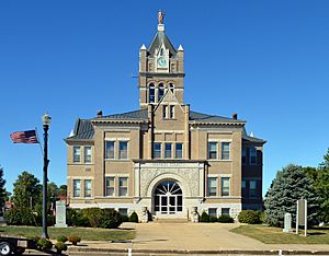 Marion County courthouse in Palmyra