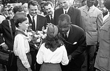 Predsednik Kameruna s Titovo jahto v Slovenijo 1967