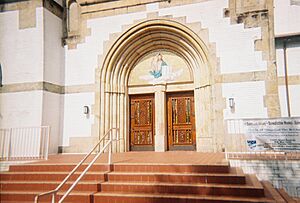St-leo-abbey-entrance