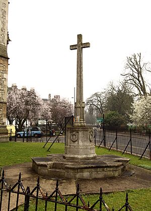 St Mary, Church Street, Stoke Newington - War Memorial (geograph 4398899)