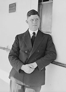 Walter Lindrum 1930 (cropped)