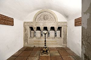 Wien - Schottenstift, Sarkophag von Heinrich II