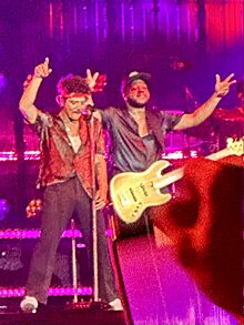 Bruno Mars Concert at Singapore 75.jpg
