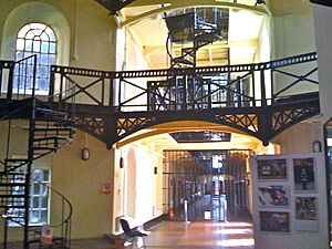 CrumlinRdGaol.Int