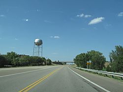 Ellsworth water tower as seen from Kansas State Highway 156 (2012)