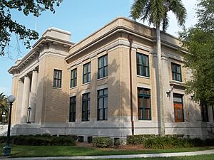 Fort Myers FL Downtown HD old cnty crths05