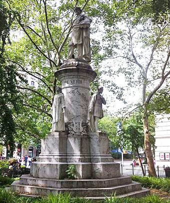 Giuseppe Verd Monument-detail.jpg