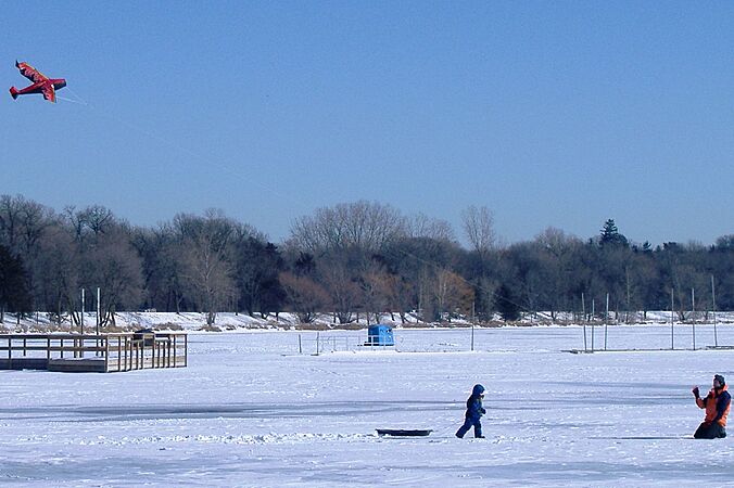 Kites-Lake Harriet-Minneapolis-20070120