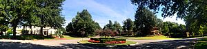 MapleRidgeHistoricDistrictMadisonAveRoundabout