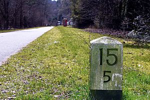 Pluwig, Hochwaldbahn km 15,5, Blickrichtung Hermeskeil, Hintergrund ehem Bf Pluwig, 2018