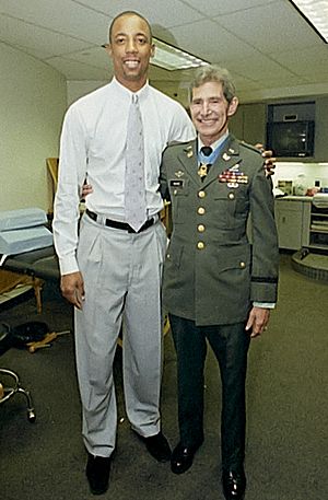 Sean Elliott Facts for Kids