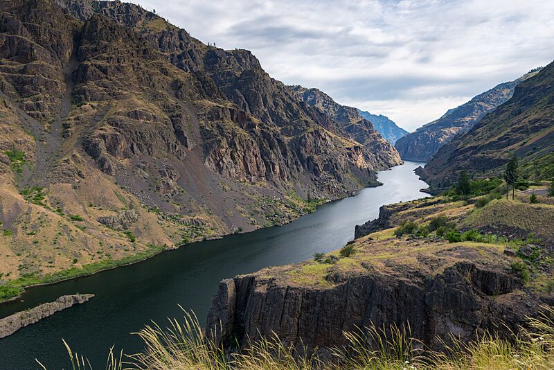 Snake River, Hell's Canyon Road, Idaho - DPLA - f093871da3a1279fc4ada15e8ecd4bcf