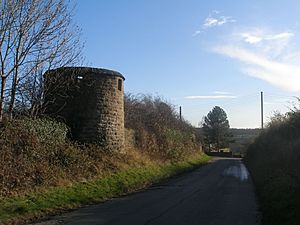 Tower at Hound Hill (geograph 3236229)