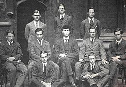 Undergraduates of University College, Trinity Term 1917 (higher quality, zoomed in slightly)