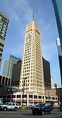 051907-016-FoshayTower.jpg