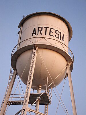 Artesia Water Tower - panoramio