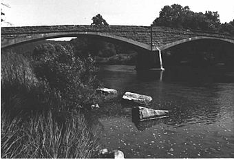 Bridge between Madison and Mahoning Townships.jpg